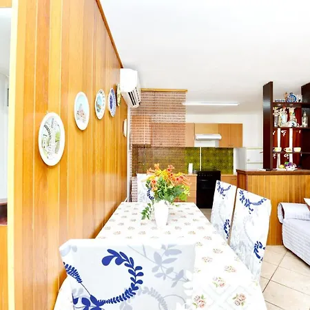 アパート Charming In With Terrace And Garden